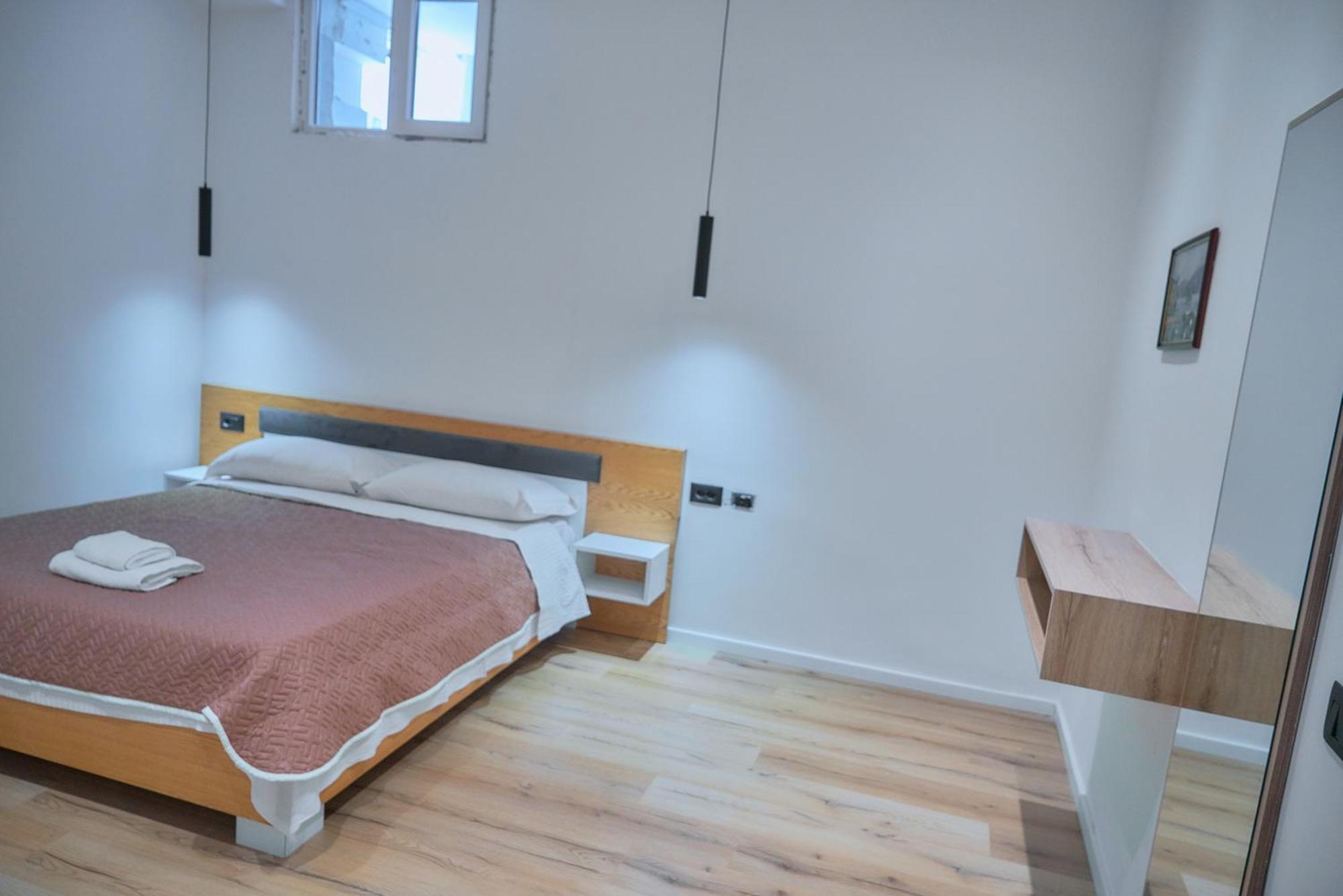 Kalpazo Inn Tirana Exteriör bild