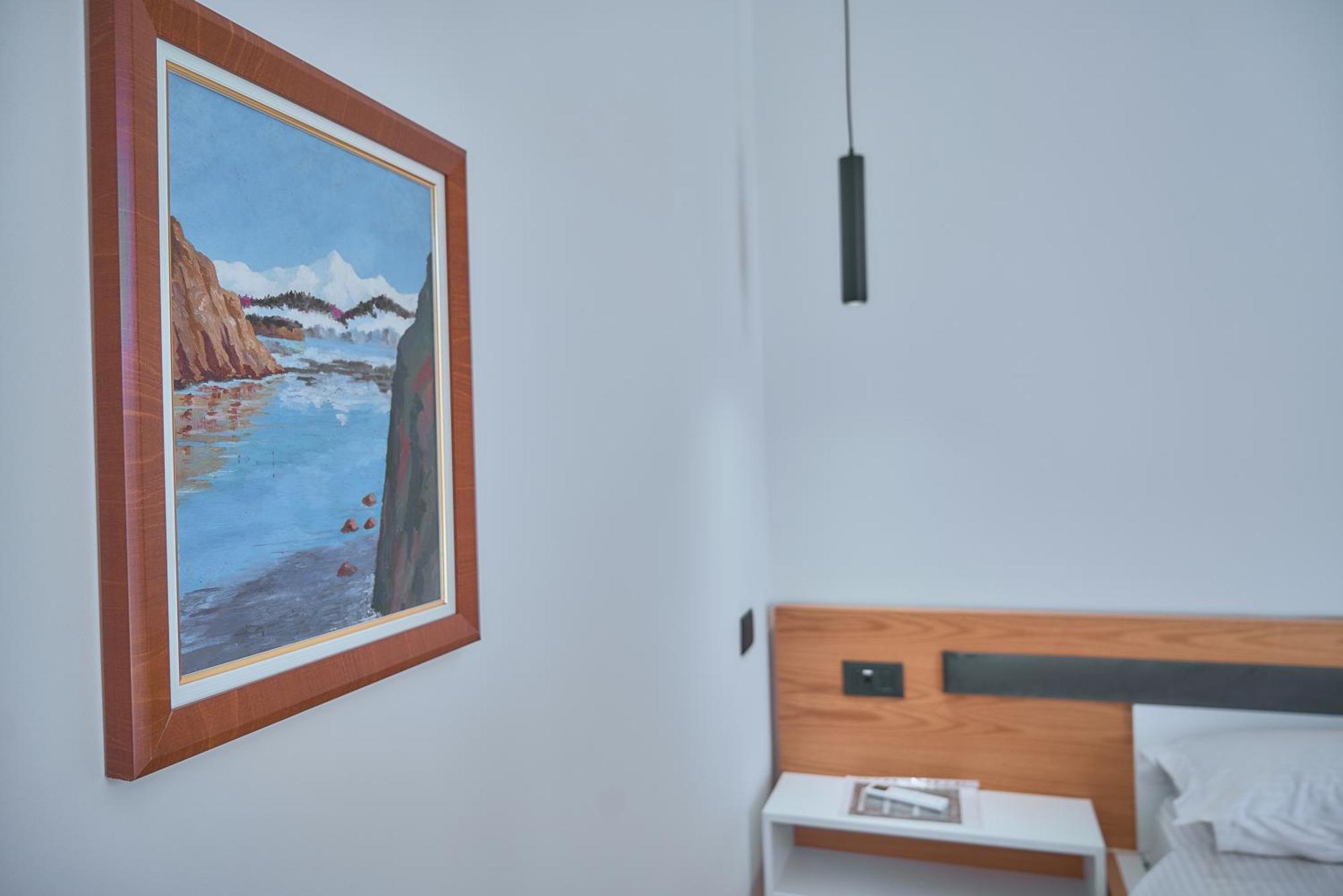 Kalpazo Inn Tirana Exteriör bild
