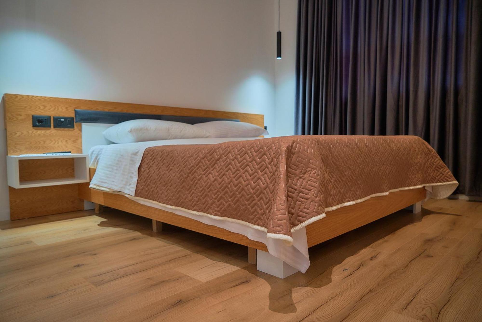 Kalpazo Inn Tirana Exteriör bild